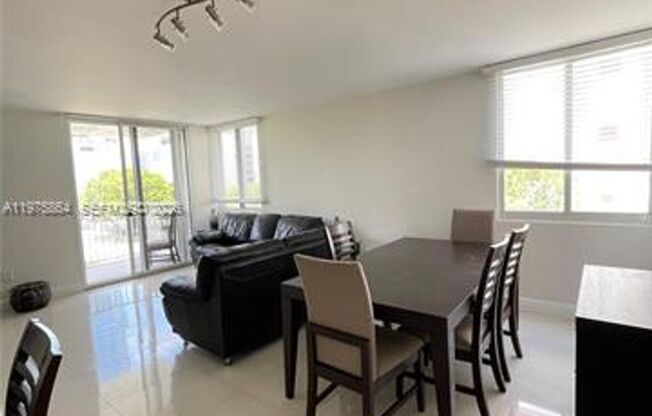 2 beds, 2 baths, $3,000, Unit # 408