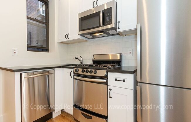 121 East 82nd St