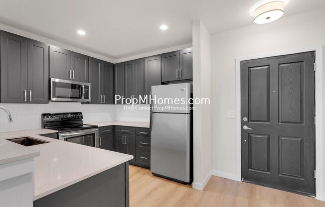 Updated One Bedroom Condo in Downtown Gresham - Like Brand New!