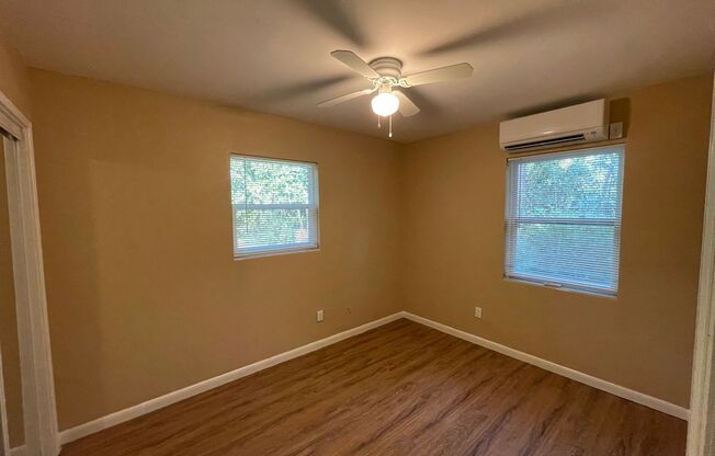 3 beds, 1 bath, $2,100