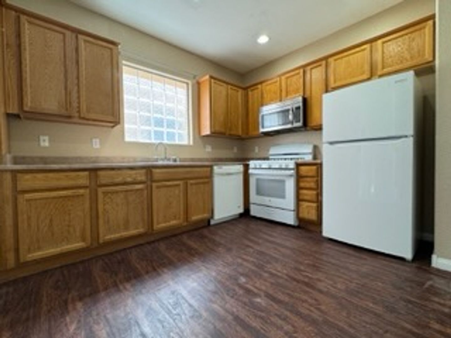 Charming 4 bedroom affordable in North Las Vegas