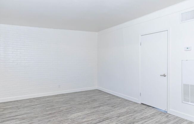 1 bed, 1 bath, 619 sqft, $1,075, Unit 185