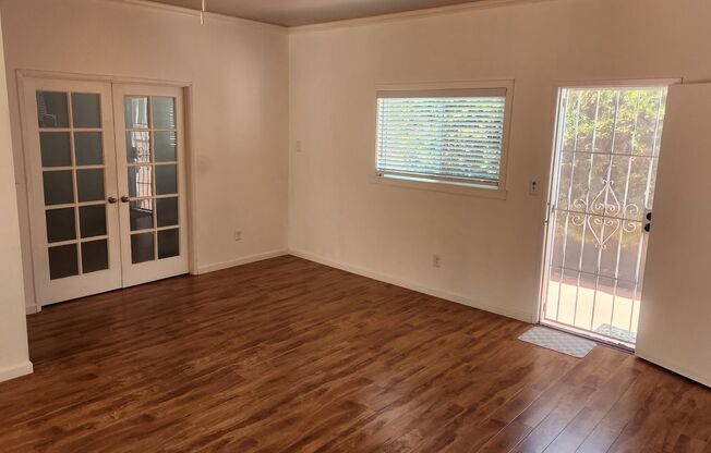 Charming 3BR/2BA Home with Garage and Private Yard in Long Beach