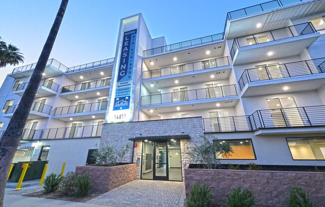 2 beds, 2 baths, 1,100 sqft, $2,899, Unit 506