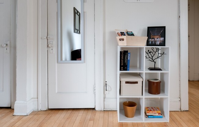 1 bed, 1 bath, $1,095, Unit 38