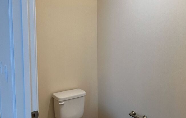 2 beds, 1.5 baths, 1,360 sqft, $1,675, Unit AT 709-35