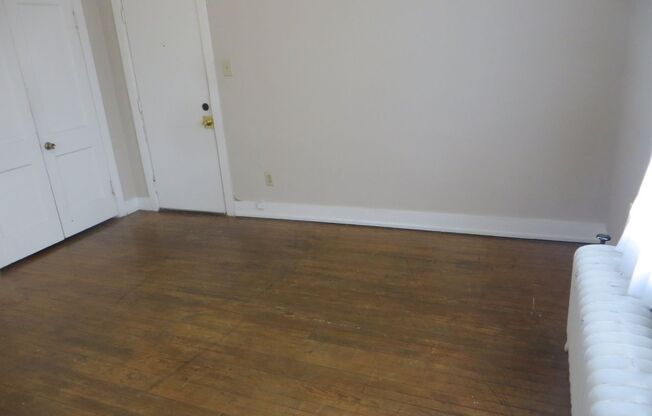 Studio, 1 bath, 400 sqft, $685, Unit #10