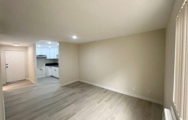 800 Glenoaks Apartments