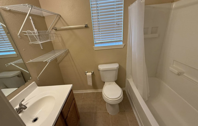 6739 FREEDOM OAKS