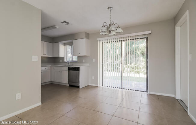 1875 FAIRLANE DR