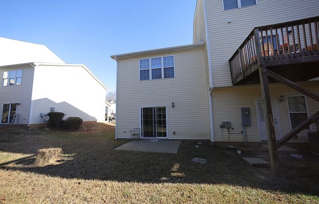 3 beds, 2.5 baths, $1,745, Unit Unit 26