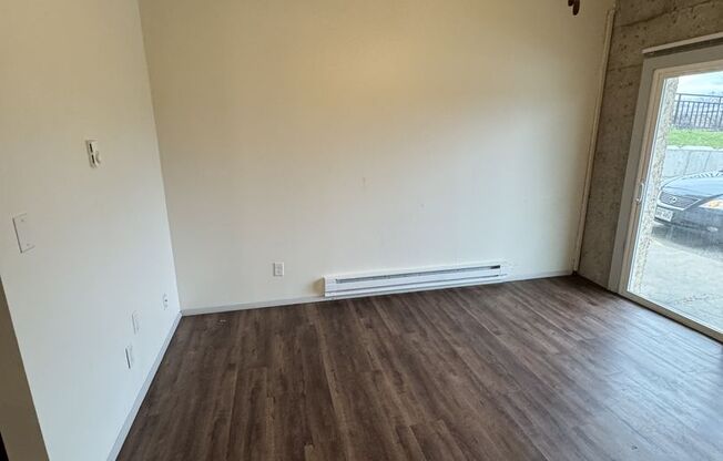 1 bed, 1 bath, $995, Unit 1