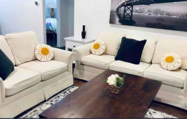 15 ARAVACA DR