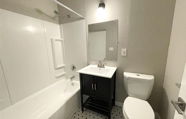 1 bed, 1 bath, 600 sqft, $1,525, Unit 214