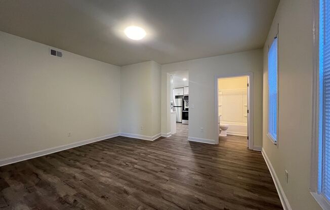 2 beds, 1 bath, $1,295, Unit Floor 2