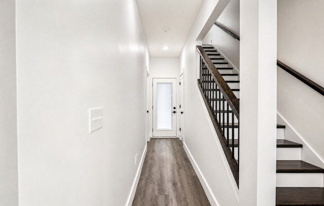 3 beds, 2.5 baths, 1,366 sqft, $1,499, Unit 1320