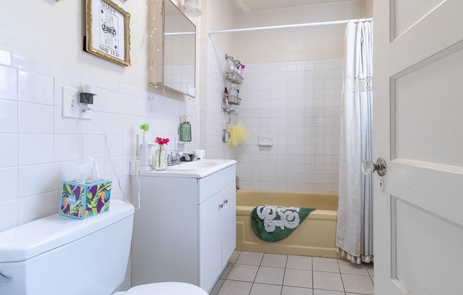 1 bed, 1 bath, 400 sqft, $2,200, Unit 1