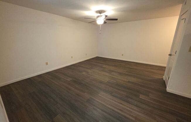 2 beds, 1 bath, 800 sqft, $1,095, Unit 190204