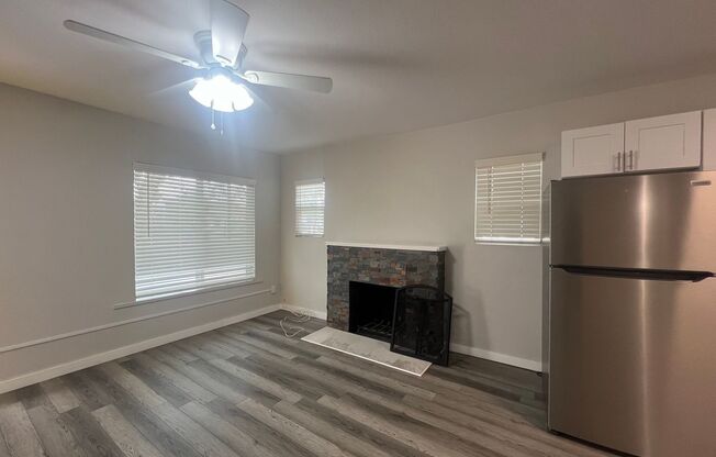 2 beds, 2 baths, 900 sqft, $1,595, Unit 2709-HS