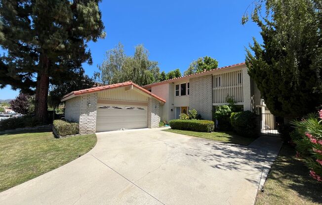 Westlake Village 4+2.5 w/pool, spa, green belt + lake access!