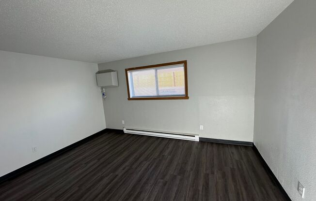 2 beds, 1 bath, 800 sqft, $925, Unit 108