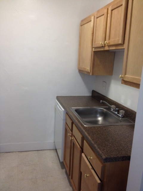 1 bed, 1 bath, 760 sqft, $1,385