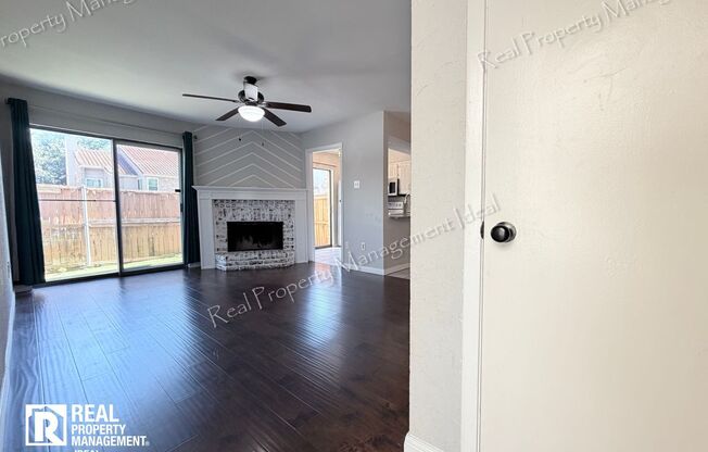 835 DUBLIN DR