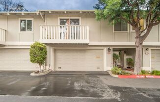 Beautiful Townhome in Northpoint Community in Cupertino!
