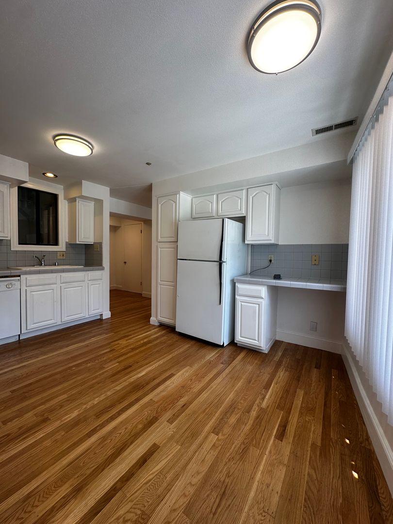 3100 Fulton Street (1025r)