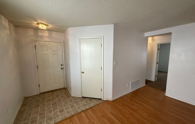 3 Bedroom Single Story Available Near McMahon Blvd NW & Unser Blvd NW!