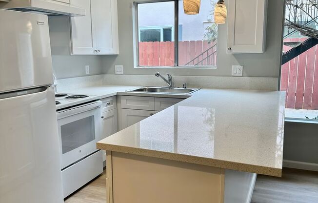 1 bed, 1 bath, $2,395, Unit 4