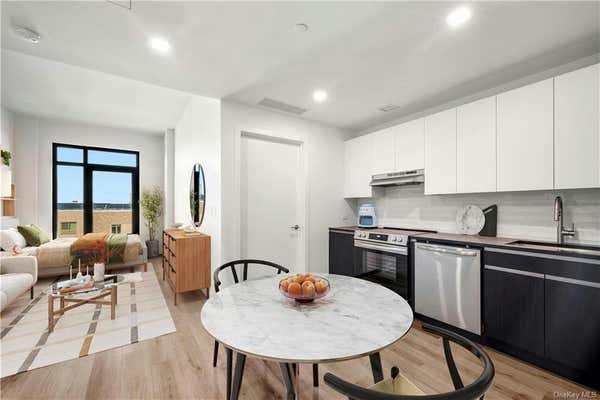 Studio, 1 bath, 362 sqft, $2,475, Unit 607