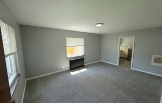3135 MOZART AVE