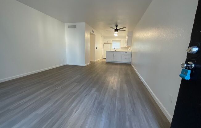 2 beds, 2 baths, 950 sqft, $1,400, Unit 212