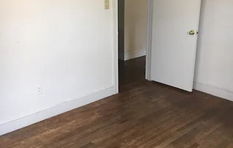 3 beds, 1 bath, $1,400