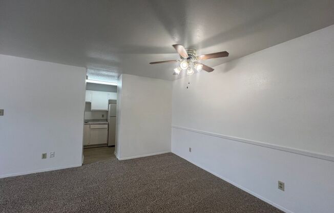 2 beds, 2 baths, 1,000 sqft, $1,225, Unit 808