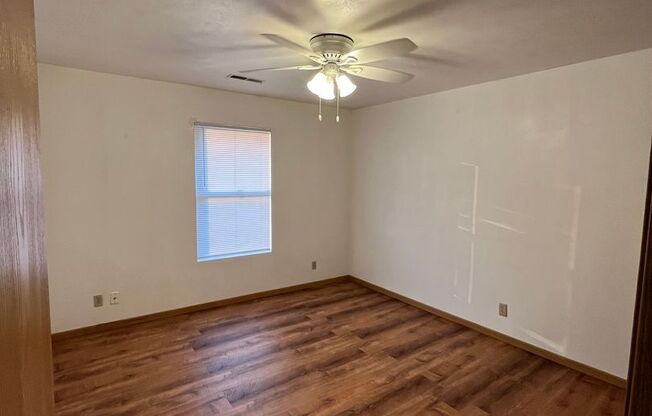 2 beds, 1 bath, $1,175