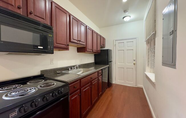 8 AND 21 E EAGER ST