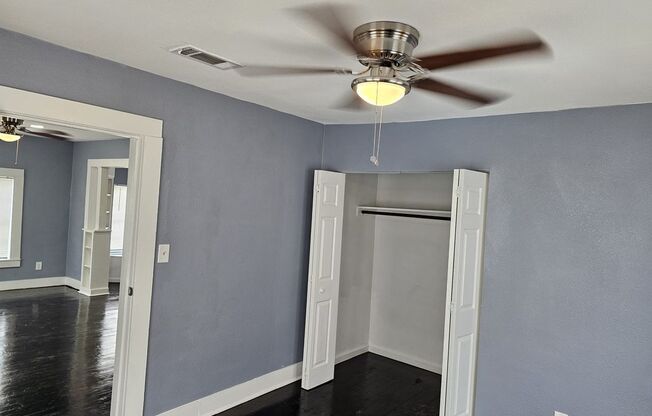 2 beds, 1 bath, $1,200