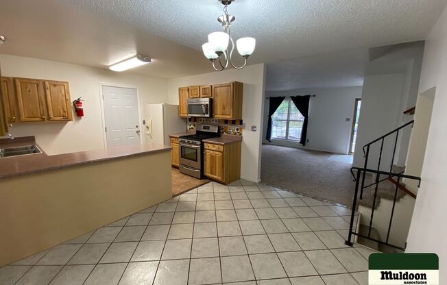 4 beds, 2 baths, $1,900