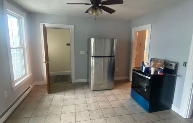 463 Lake Ave