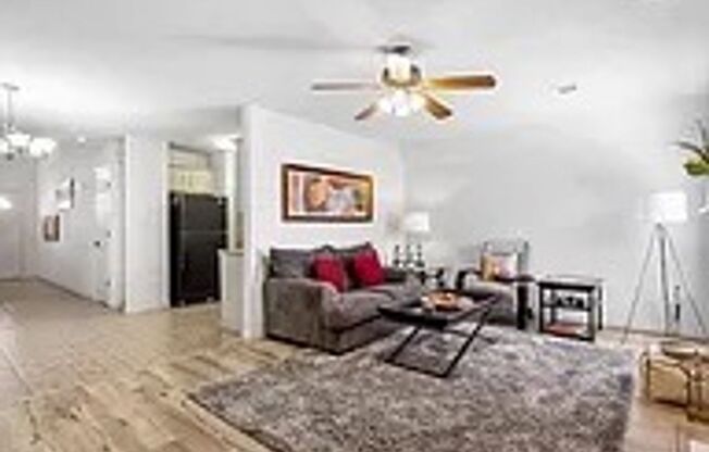 Beautiful 2 bed, 2.5 bath Townhome - MOVE IN SPECIAL - 1/2 OFF FIRST MONTH'S RENT - ASK ABOUT OUR CASHLESS SECURITY DEPOSIT OPTION