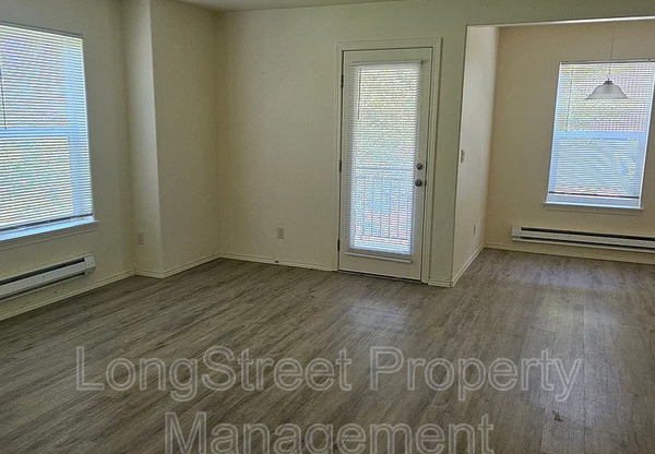 300 SE 148 AVE