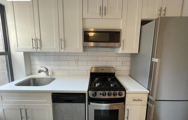 536 E 82 ST