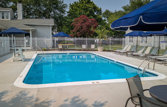 Greens at Cross Court Pool-7