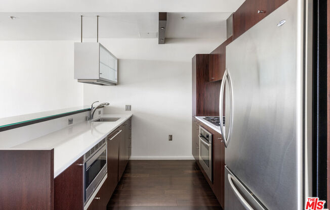 2 beds, 2 baths, 1,160 sqft, $3,700, Unit 912