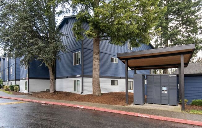 2 beds, 2 baths, 925 sqft, $1,695, Unit A104