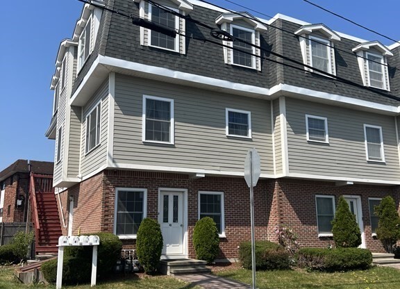 46 BERLIN ST