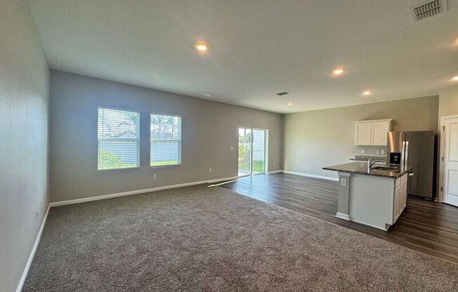 1022 KELLY FERN LOOP