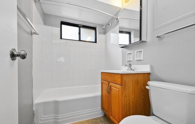 1 bed, 1 bath, 650 sqft, $2,595, Unit 10224-B1